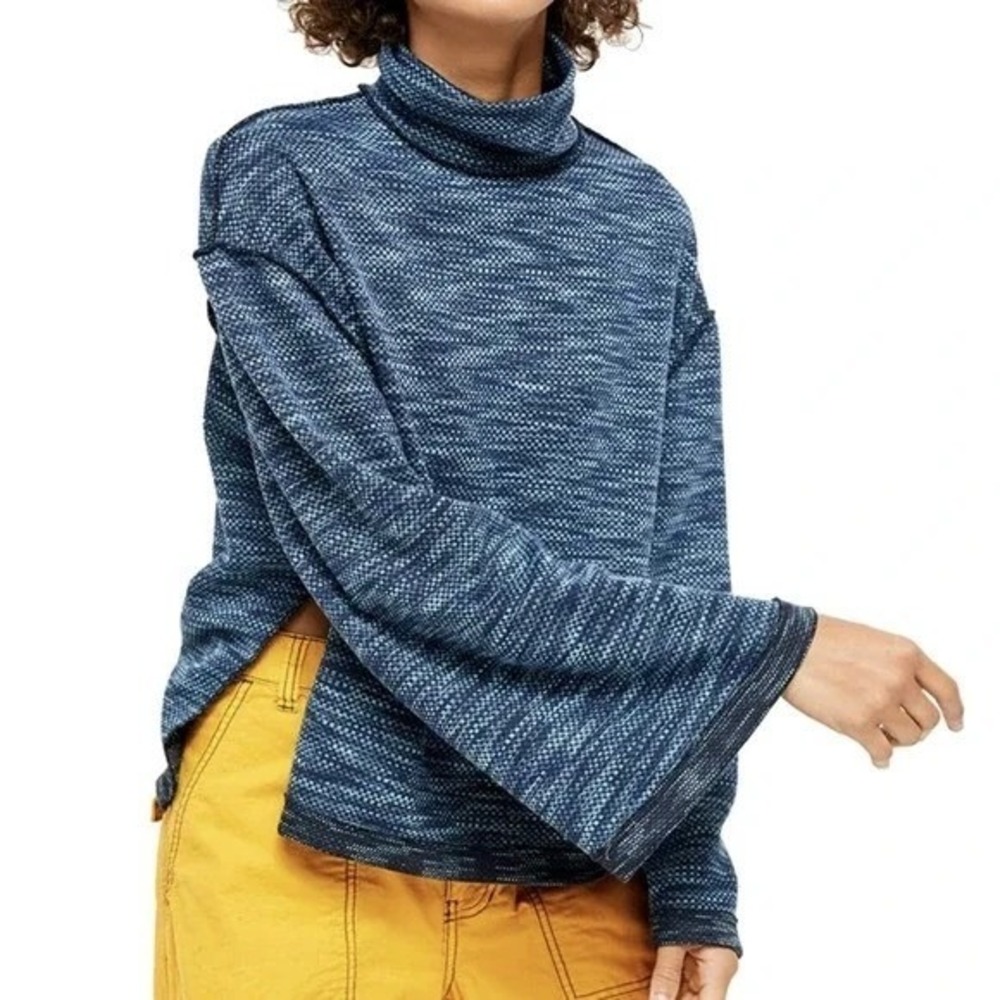 Free People We The Free Sunny Days Blue Textured Knit Bell Sleeve Sweater Small